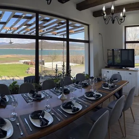 Marina Ilkoni At Jrebchevo Dam Kriwa-Kruscha