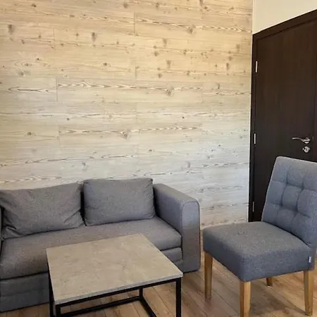 Marina Ilkoni At Jrebchevo Dam 빌라 *