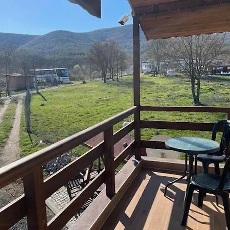 Marina Ilkoni At Jrebchevo Dam 빌라 Kriwa-Kruscha