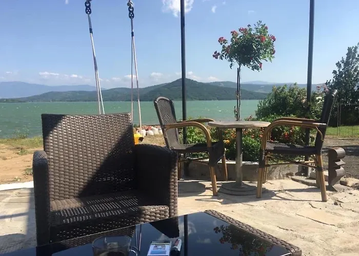 Marina Ilkoni At Jrebchevo Dam Вилла