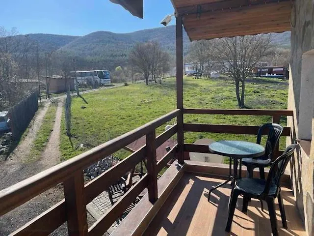 Marina Ilkoni At Jrebchevo Dam Вилла Kriva Krusha